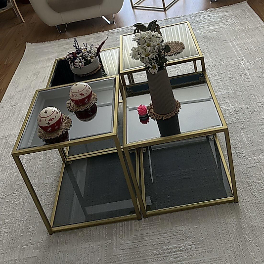 MAT GOLD PRAMİD ORTA SEHPA ÜST FÜME AYNA AKT FÜME CAM